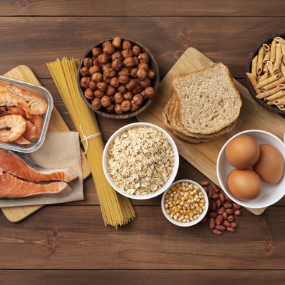 Qual a diferença de proteína e carboidratos?